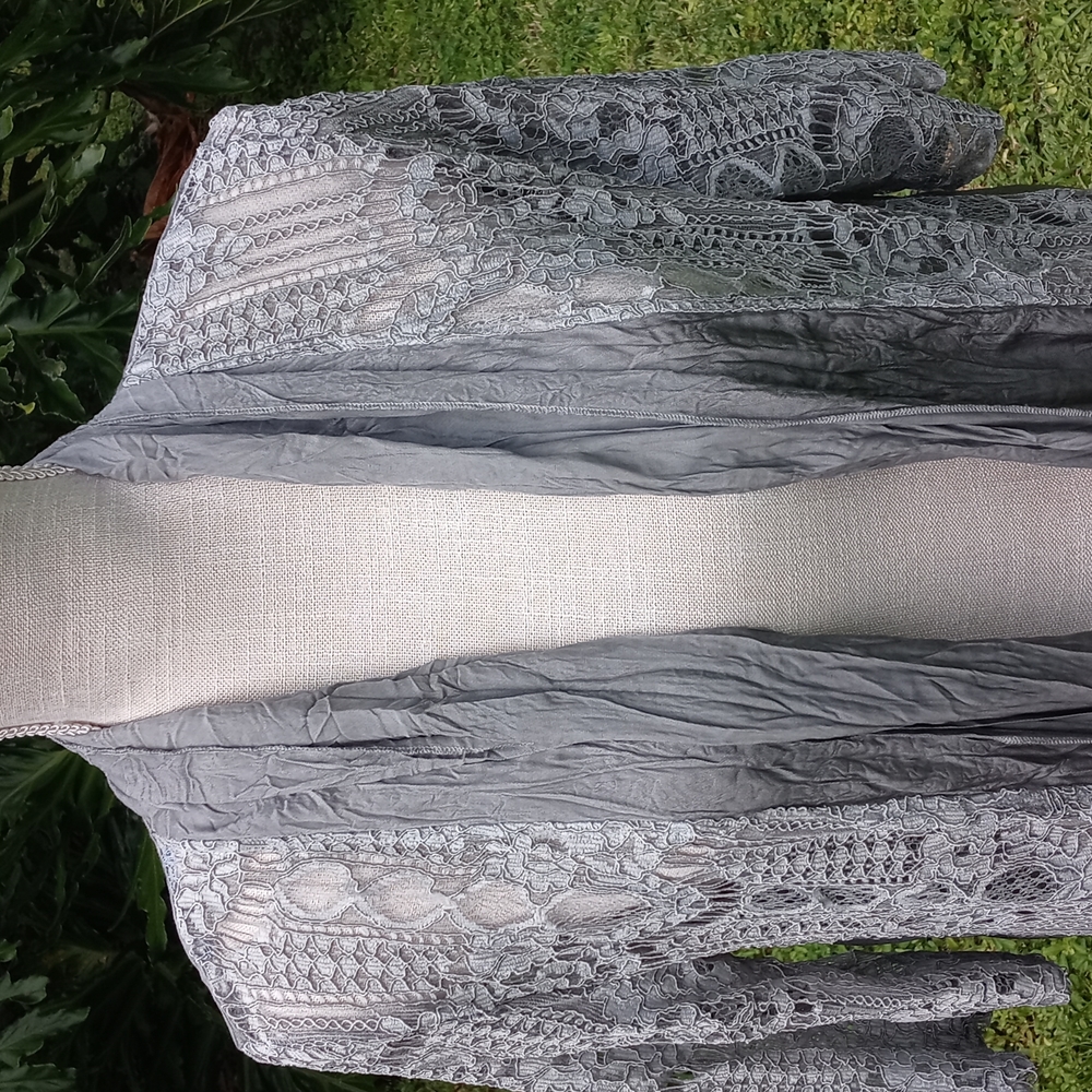 Lace Jacket - Picture 2 of 6
